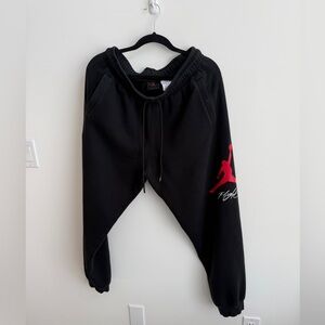 Nike Jordan Essentials Baseline sweatpants 
Large